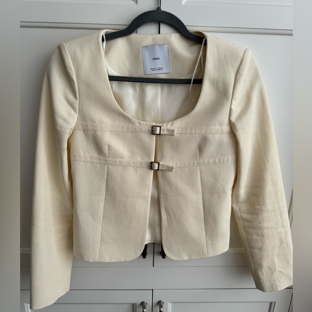 NWOT Mango Buckle Front Blazer Jacket